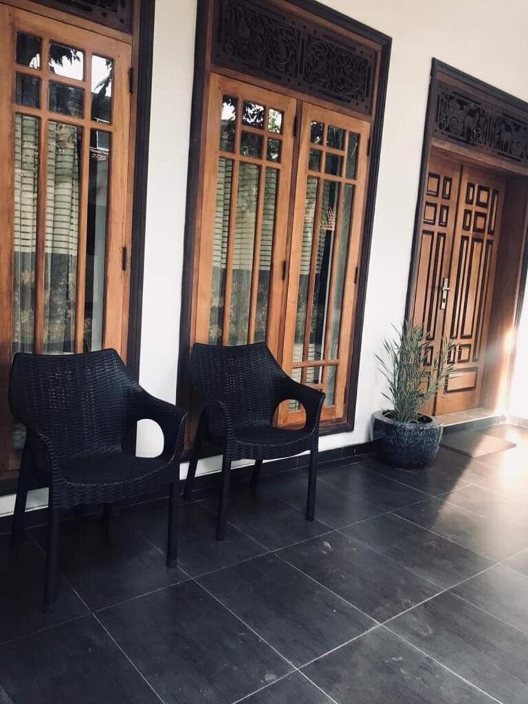 Villa Fiorita Dikwella Luaran gambar